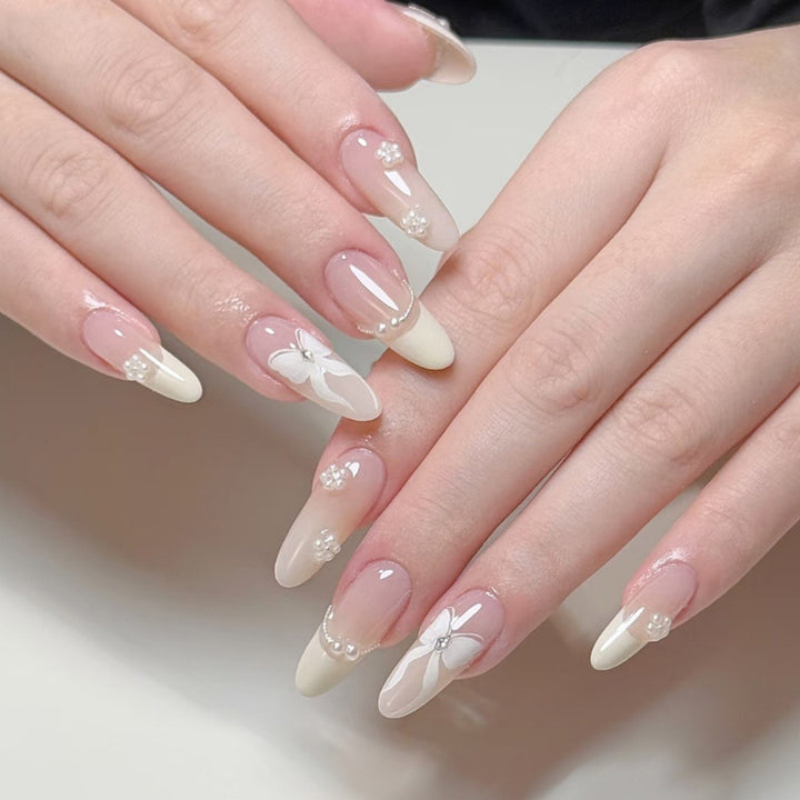 Cute Bear-Themed Press-On Nail Set Bowlift
