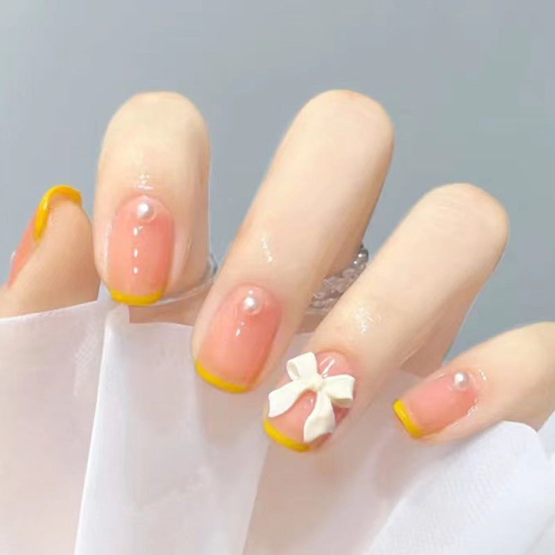 Art nails with elegant 3D flowers and glitter accents Bowlift