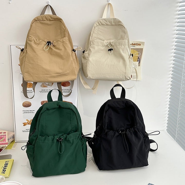 Leisure backpack with innovative drawstring and comfortable carrying system Bowlift