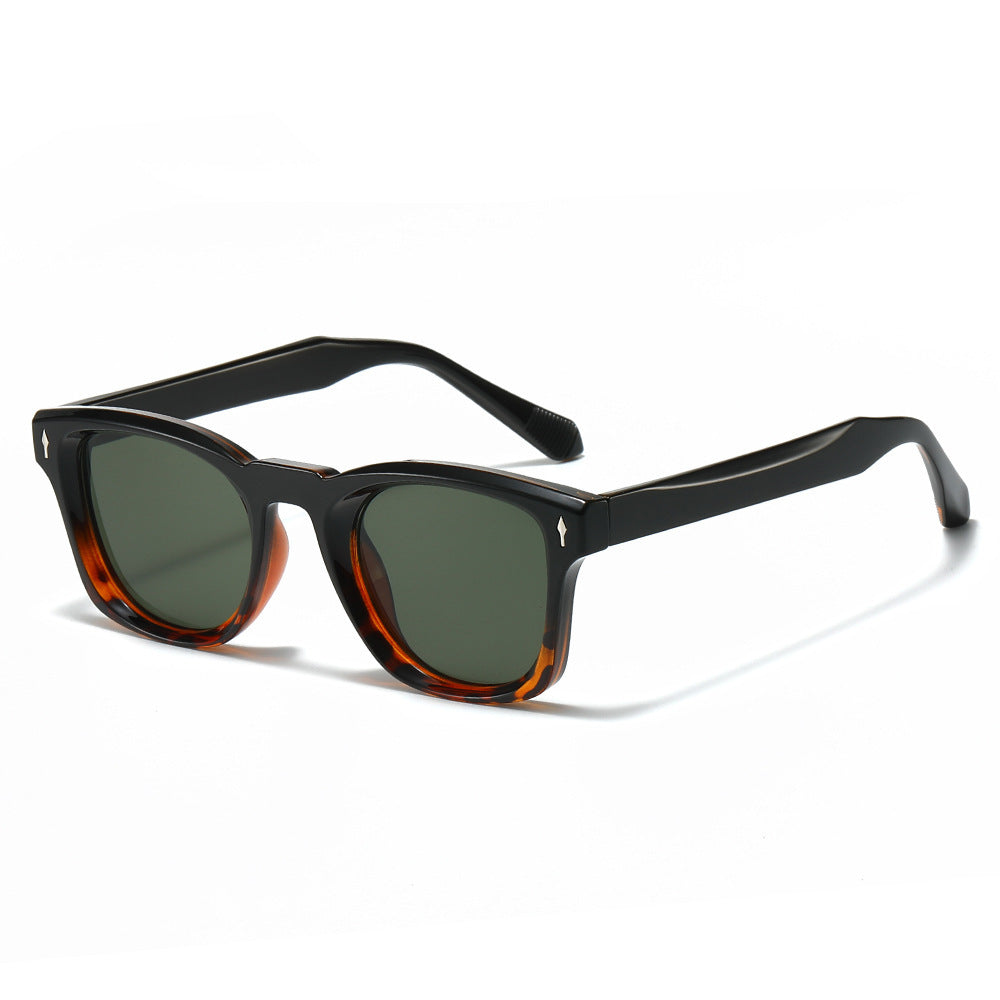 Stylish Cat-Eye Sunglasses with Geometric Design Bowlift