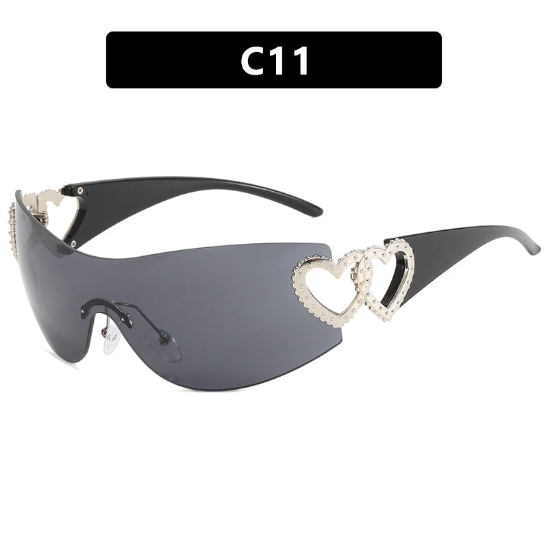 Ladies Fashion Sunglasses with Heart Applications Bowlift