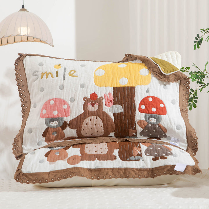 Women's pillow with charming elephant motif and delicate lace edge Bowlift