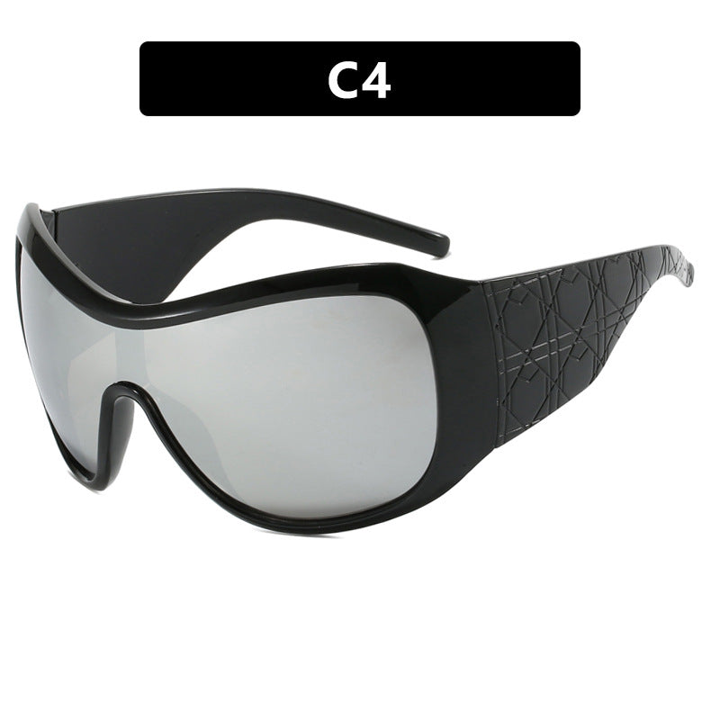 Ladies sport sunglasses with wide-protected frame and polarized lenses Bowlift
