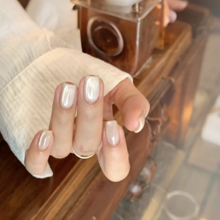 Artistic Floral Design Press-On Nail Set Bowlift