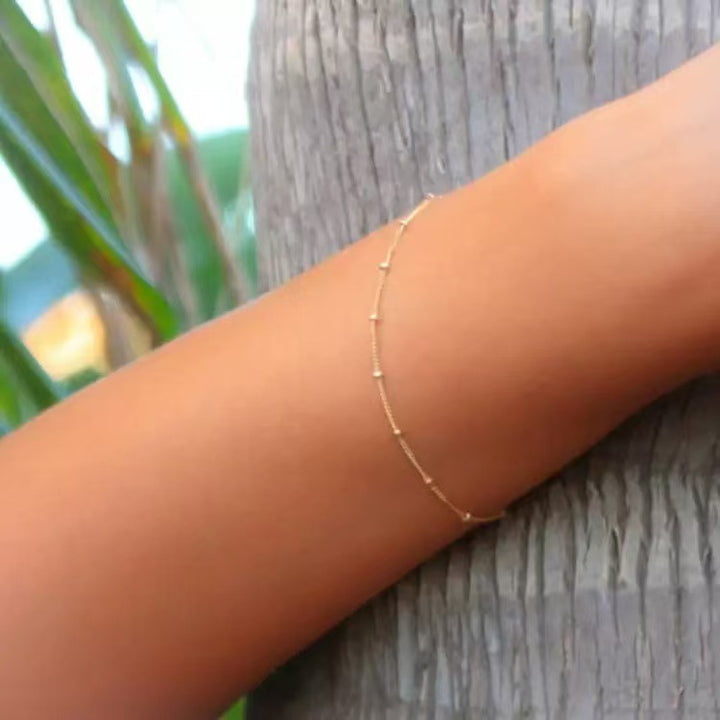 Elegant Gold-Plated Bracelet Bowlift