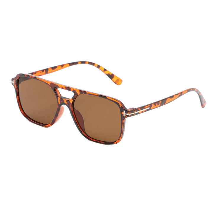 Women’s fashionable sunglasses in trendy tortoiseshell design Bowlift