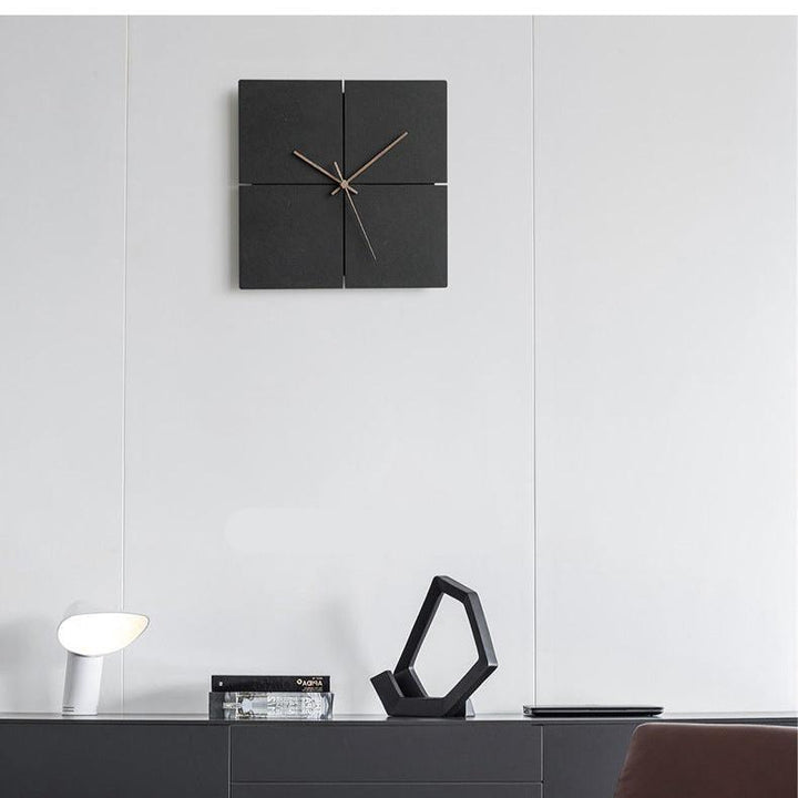 EchoTime - Wall clock with silent sweep Bowlift
