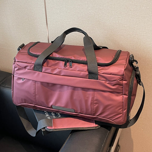 Sporty travel bag with insulated lining Bowlift