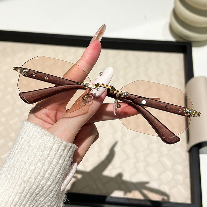 Women's futuristic sunglasses with geometric frame and wood details Bowlift