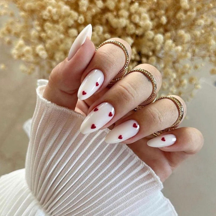 Romantic Heart-Accent Gel Nail Art Extensions Bowlift