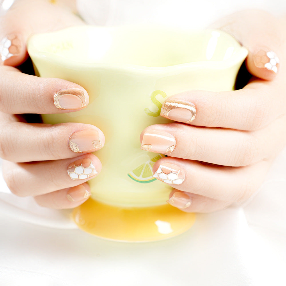 Elegant Nail Art Design Bowlift