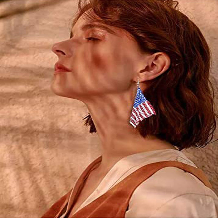 Ladies' long crystal mesh earrings with flag pattern and fishhook clasp Bowlift