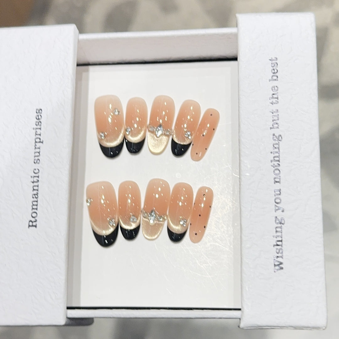 Artificial nails with Romantic Design Bowlift