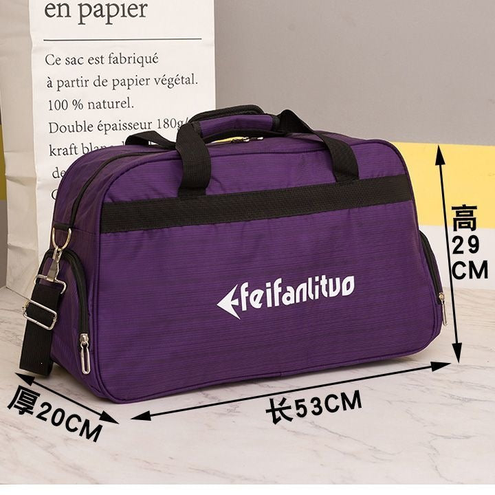 Sports bag with versatile storage space and durable outer material Bowlift
