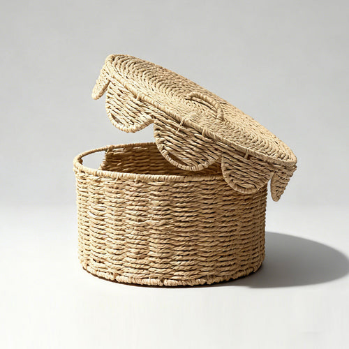 Rustic storage basket with lid Bowlift