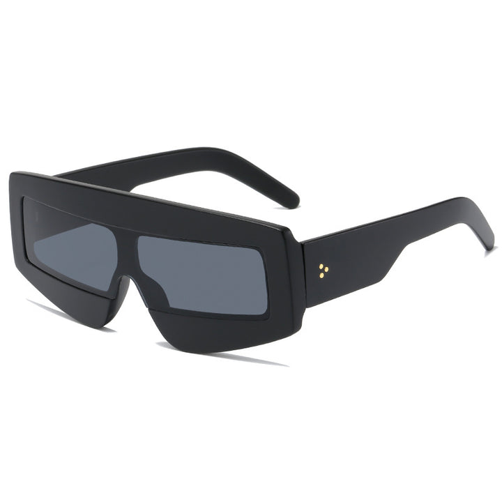 Women futuristic sunglasses in chunky design Bowlift