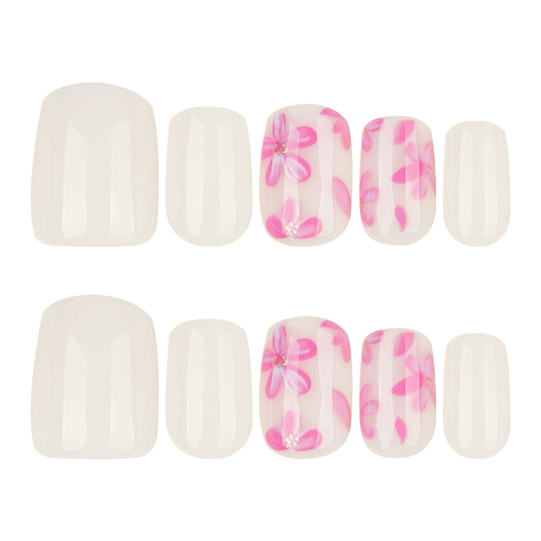 Stylish artificial nail design with floral accents Bowlift
