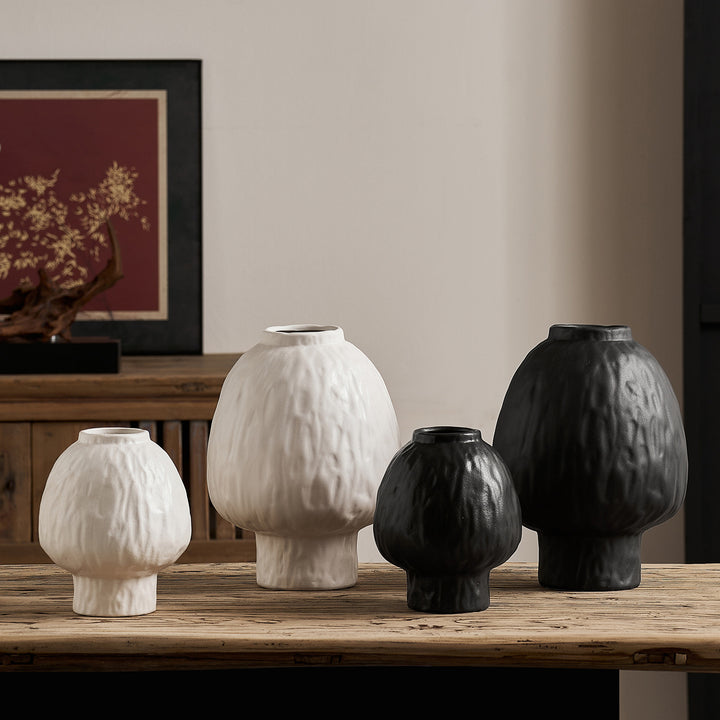 Decorative ceramic vase in modern design Bowlift