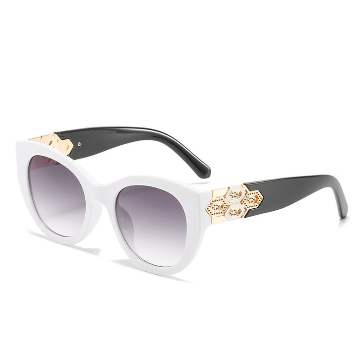 Fashion-Forward Cat-Eye Sunglasses with Decorative Accents Bowlift
