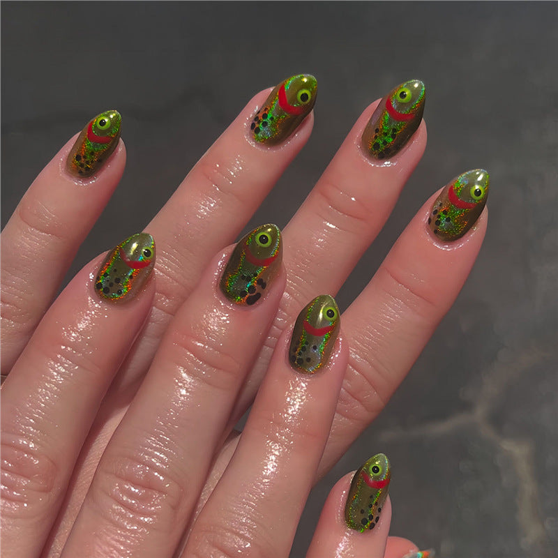 Fashionable Matte Finish Press-On Nails with Metallic Stripes Bowlift