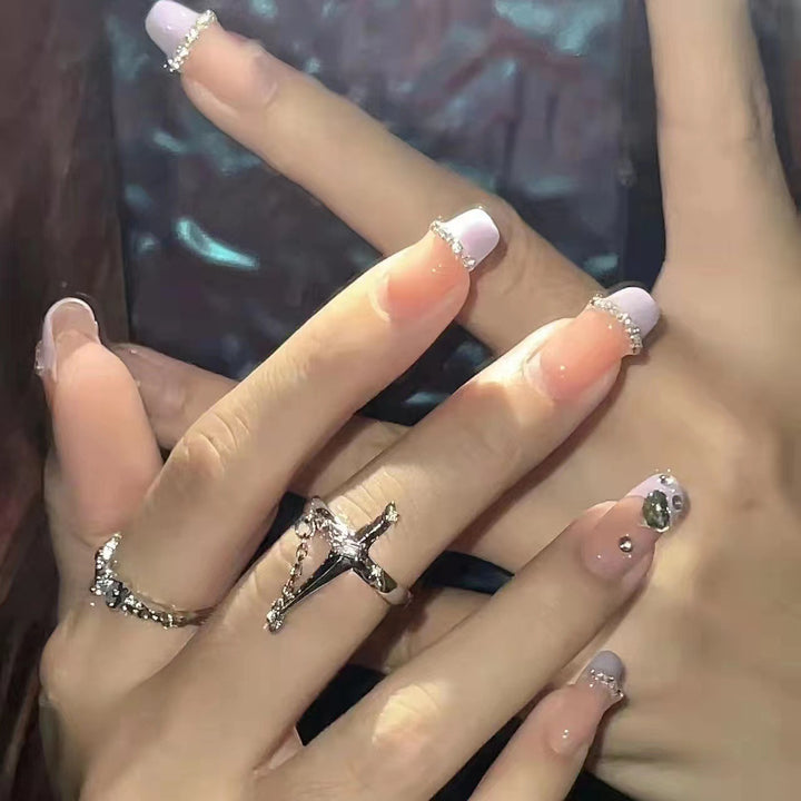 Artful nail design with glitter detail Bowlift