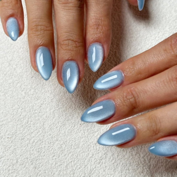Trendy art nails with elegant gradient and high gloss finish Bowlift