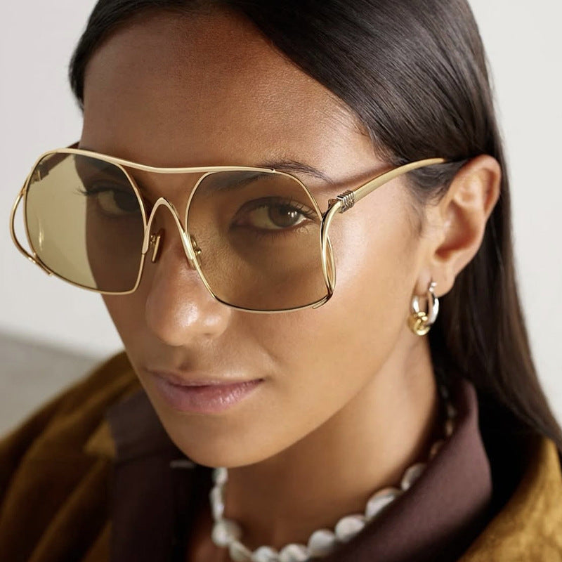 Women's geometric sunglasses with narrow metal frame and brown lenses Bowlift