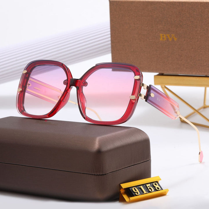 Women Designer Sunglasses with Extravagant Frame Bowlift
