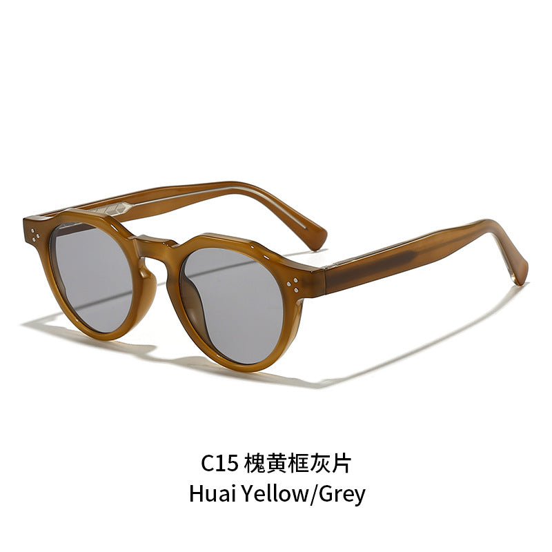 Ladies fashionable sunglasses in unique retro style Bowlift