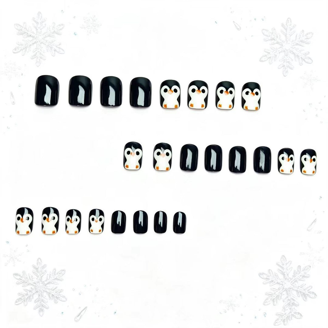 Artificial Nails in Winter Penguin Design Bowlift