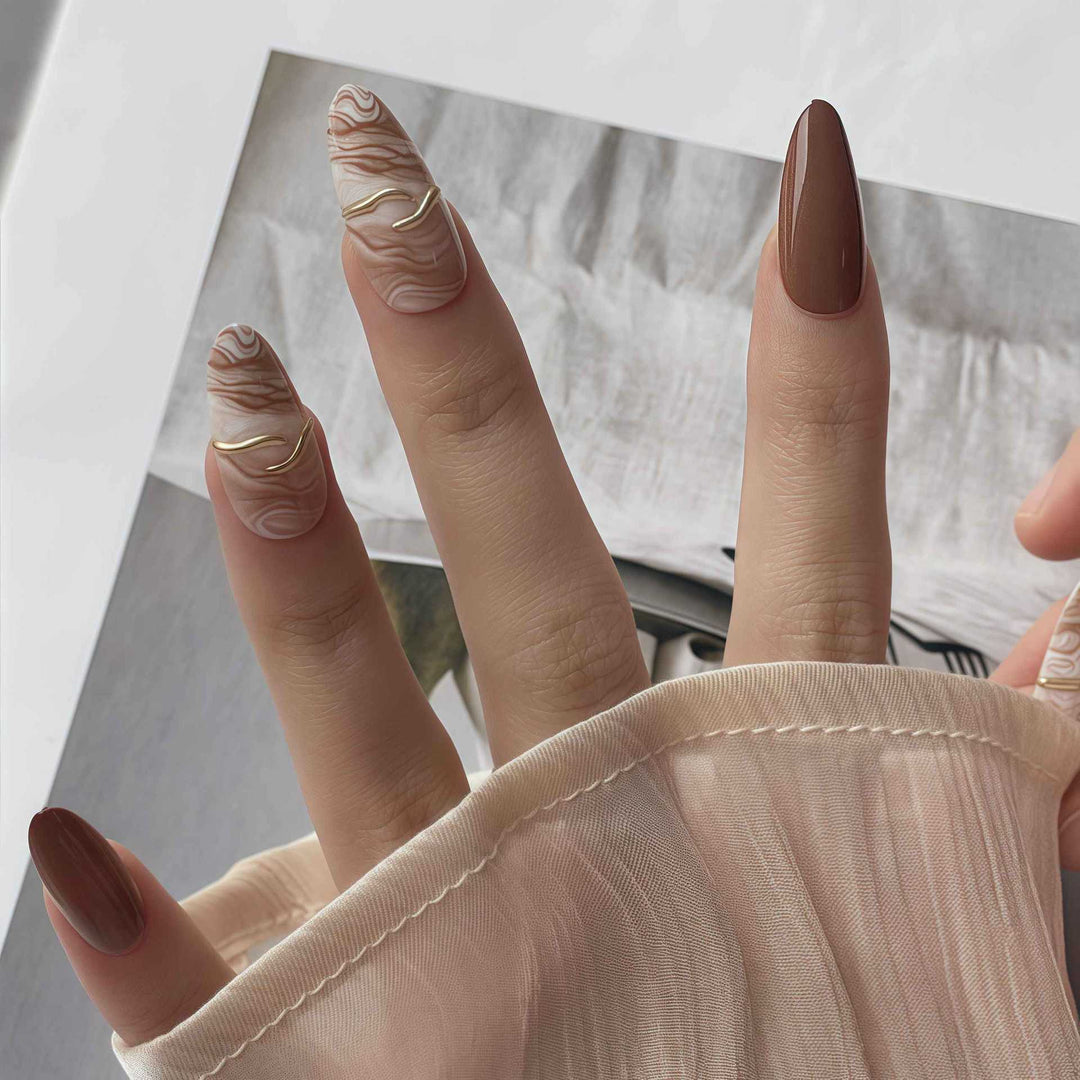 Elegant Ombre Press-On Nail Tips with Metallic Accents Bowlift