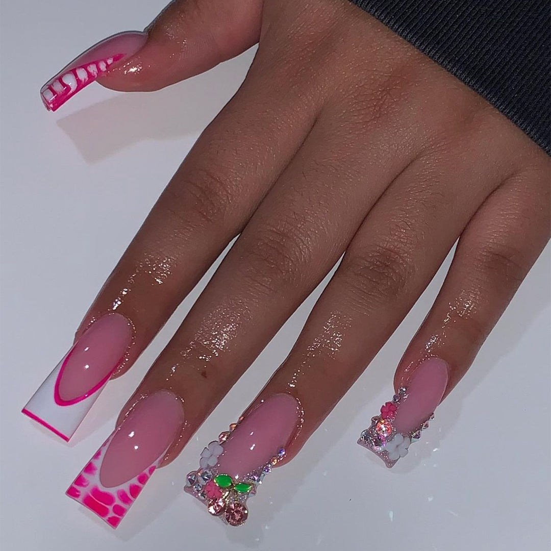 Decorative Artful Press-On Nails Bowlift