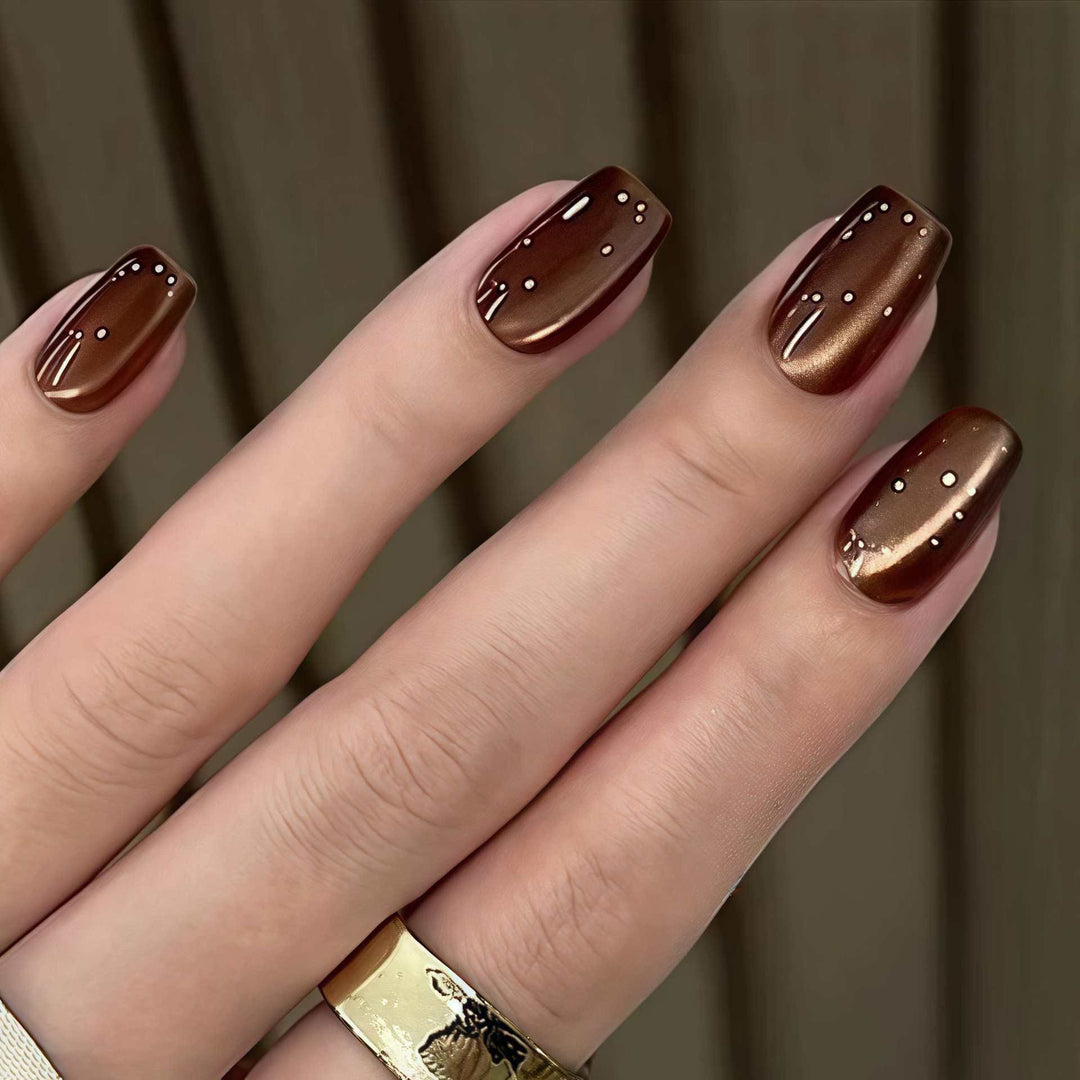 Premium Almond-Shaped Press-On Nails with Ombré Effect Bowlift