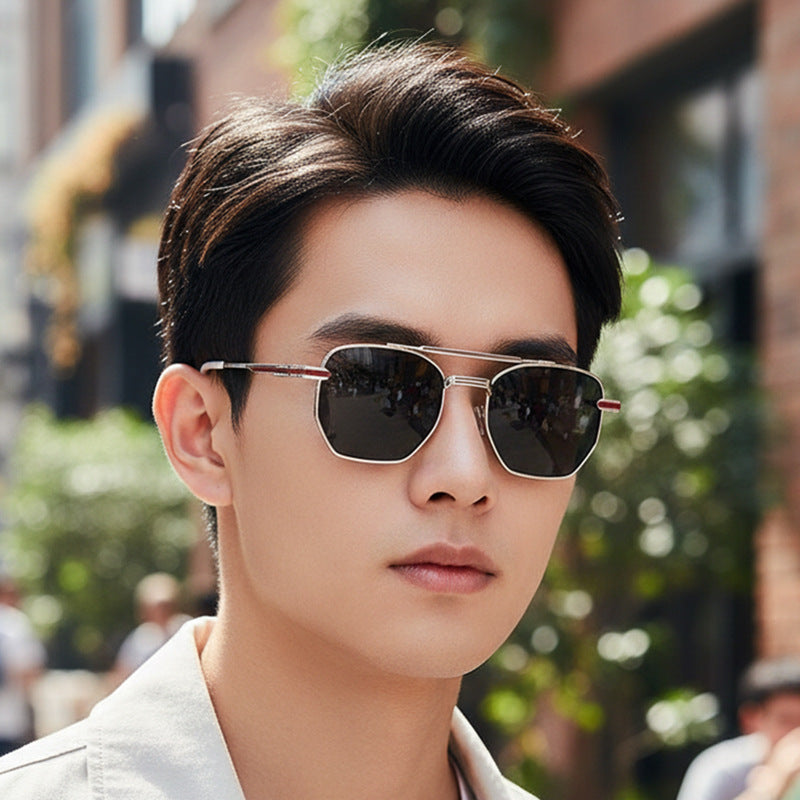 Women's elegant retro-style sunglasses with a luxurious frame Bowlift