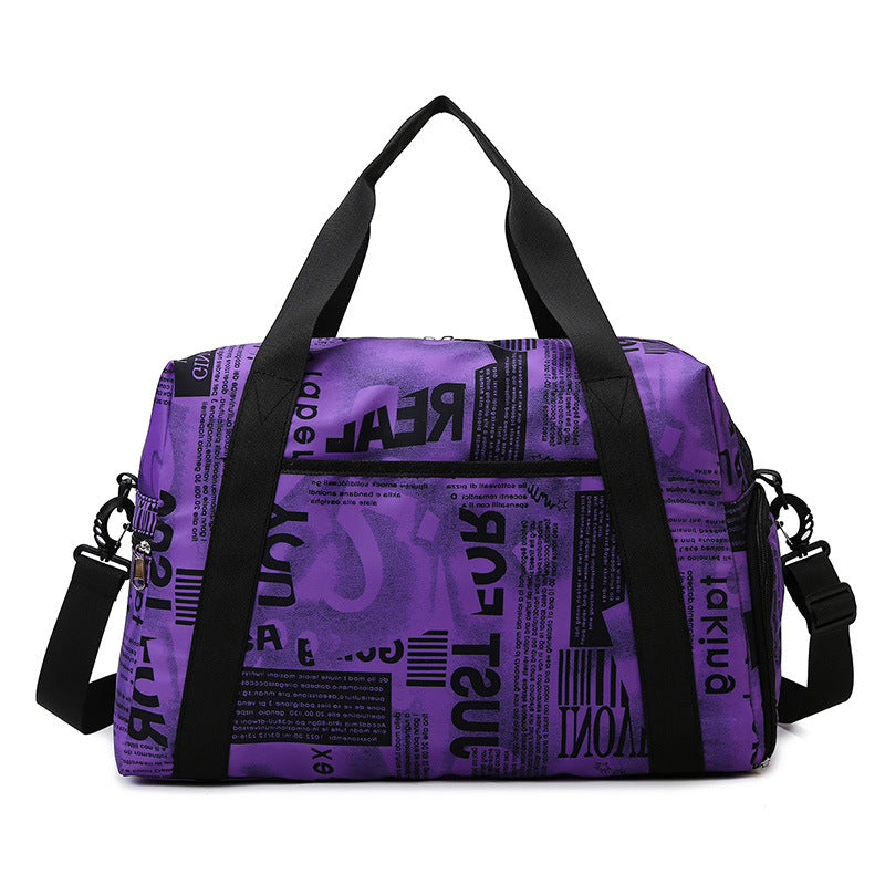 Sporty travel bag with playful elephant pattern Bowlift