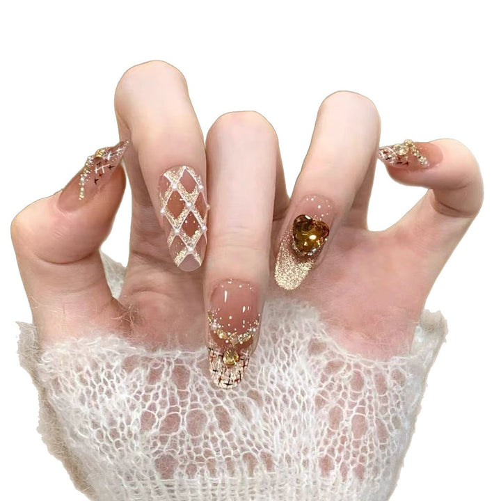 Glamorous Nail Art Bowlift