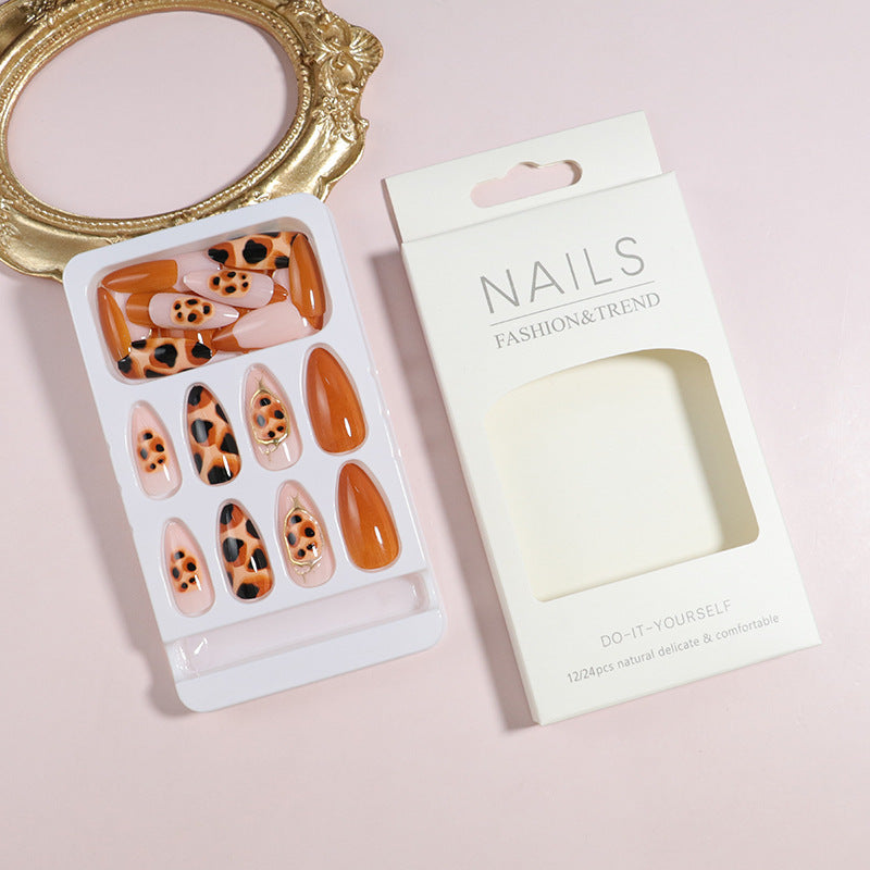 DIY Elegant Press-On Nail Set Bowlift