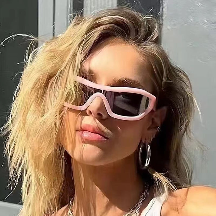 Ladies Sporty Sunglasses Bowlift