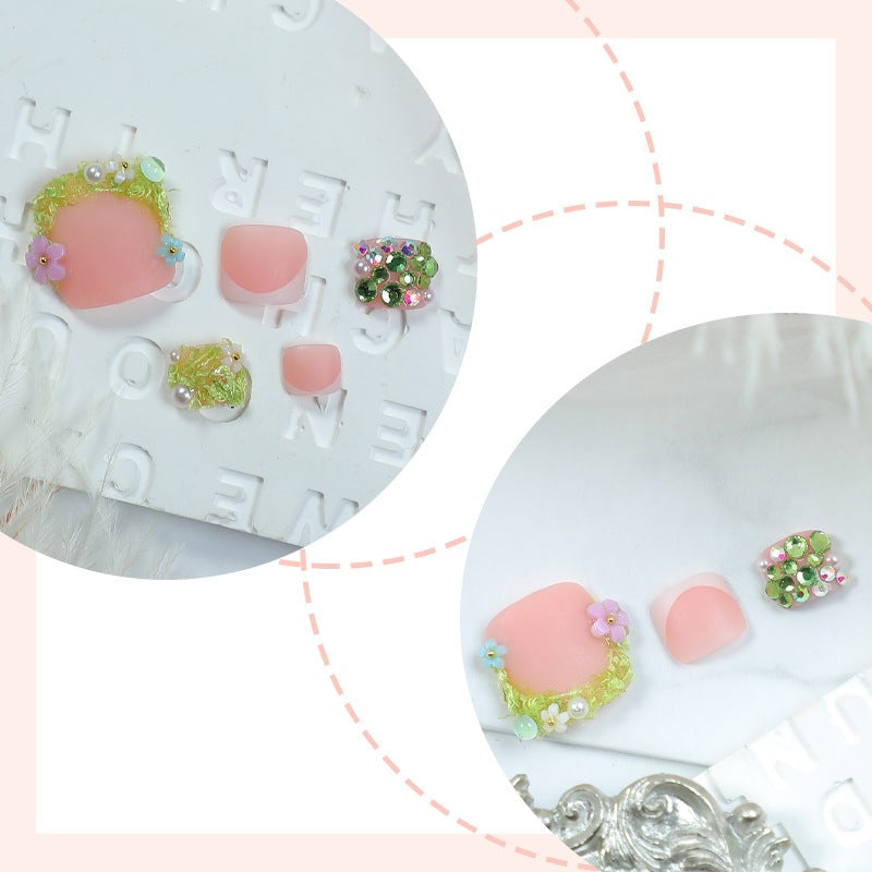 Creative nail set with glitter and flower designs Bowlift