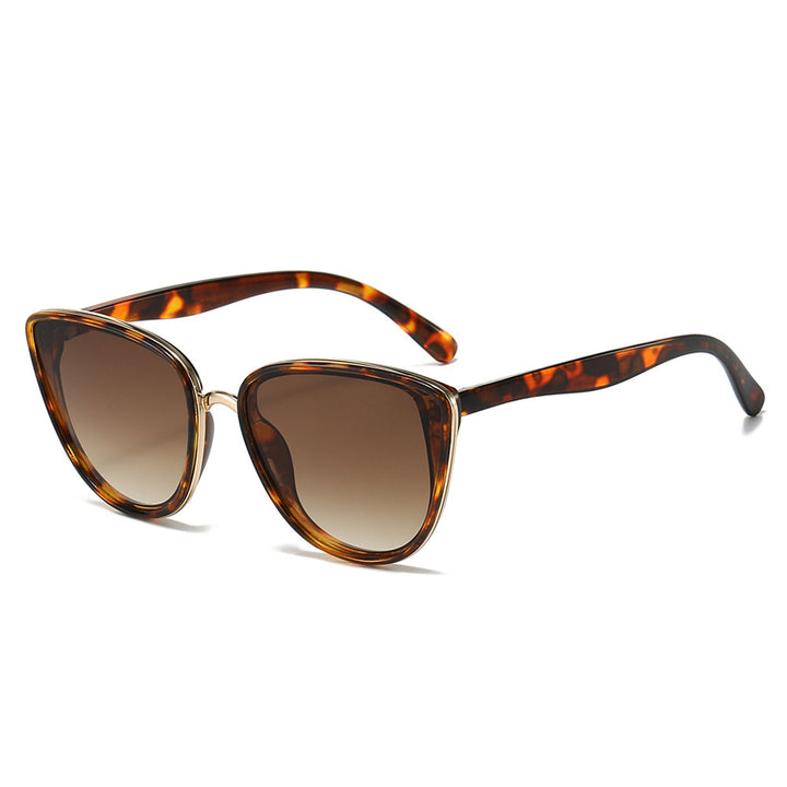 Fashion-Forward Triangular Frame Sunglasses Bowlift