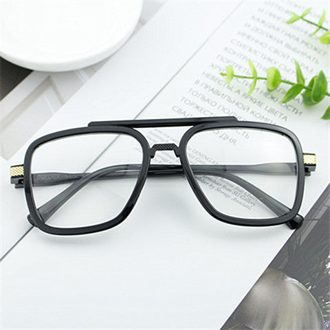 Ladies modern sunglasses with square frame Bowlift