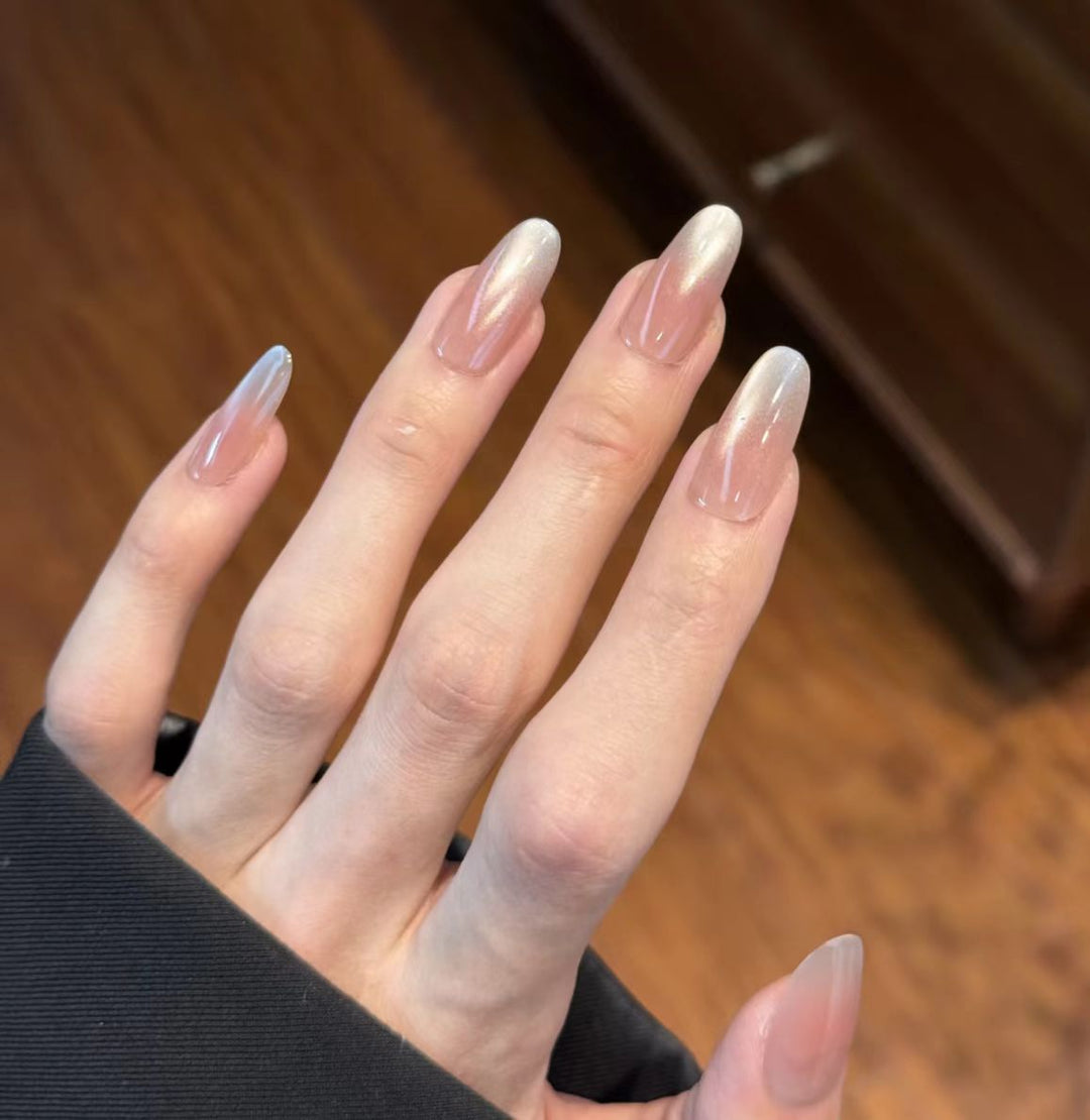 Artistic Press-On Nail Set with Star Design Bowlift