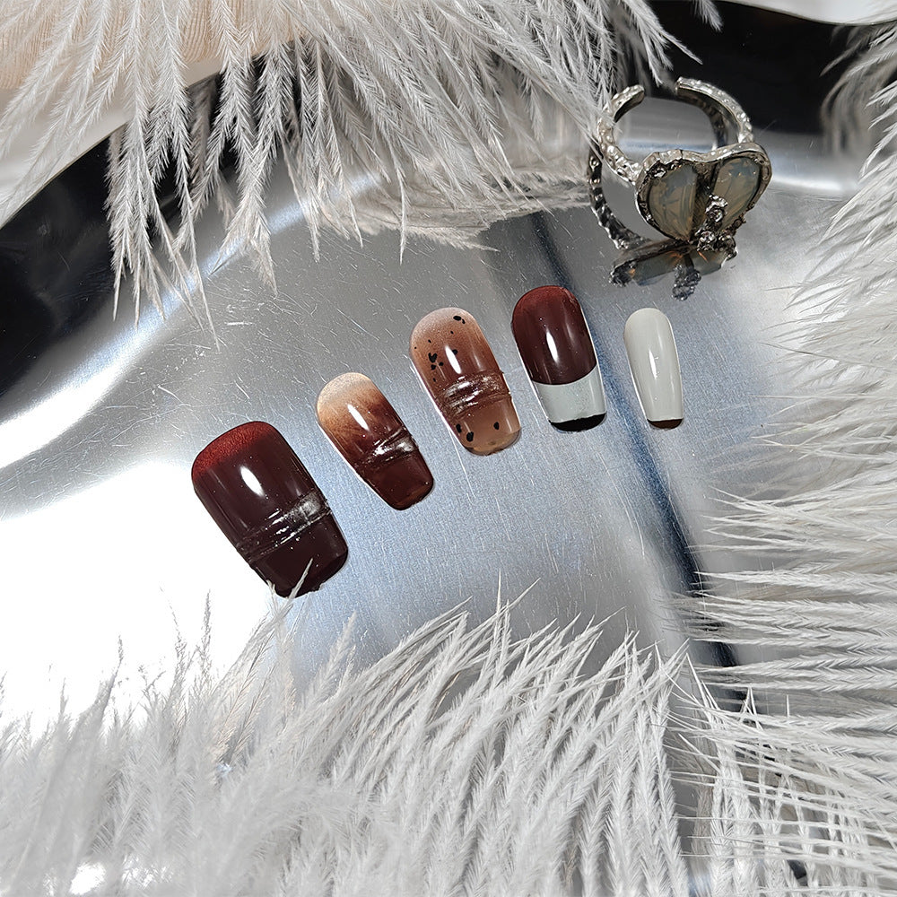 Artificial nails with elegant glitter and ombre design Bowlift