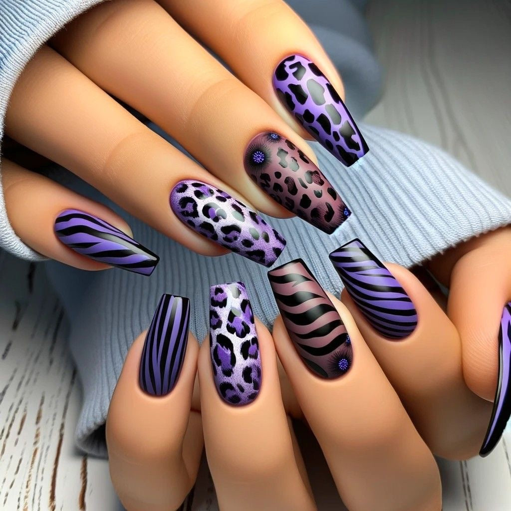 Creative leopard and stripe design artificial nails Bowlift