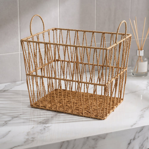 Decorative storage basket made of woven natural material Bowlift