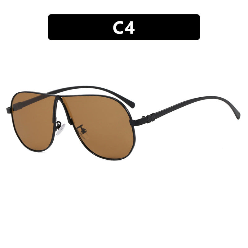 Women oversized sunglasses with modern design Bowlift