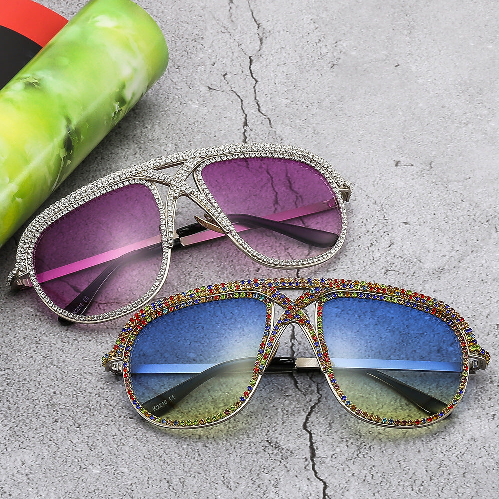 Ladies elegant sunglasses with glittering frame and gradient lenses Bowlift