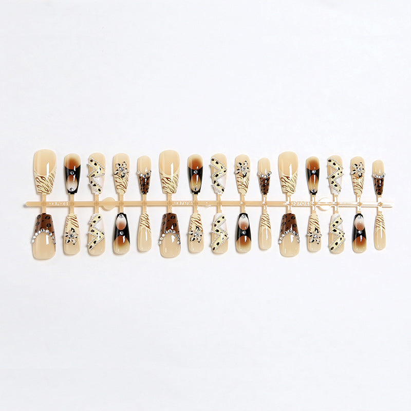 Artificial nail set with unique design Bowlift