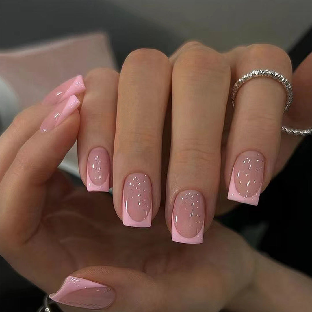 Artful fingernails with luxurious design Bowlift