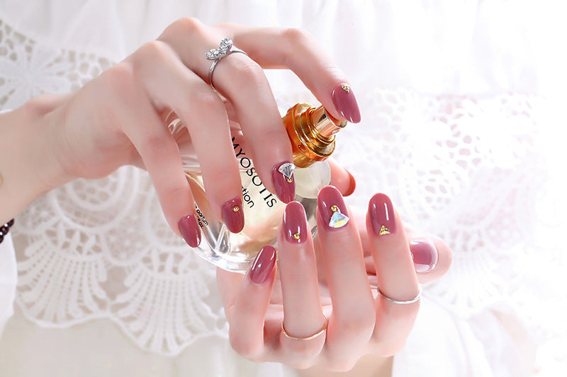 Artful Nail Tips Design Bowlift